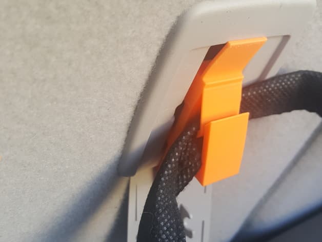Photo of Nissan Leaf Grocery Bag Clip-childseat clip