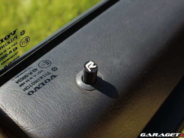 Volvo "R" door lock pin - image