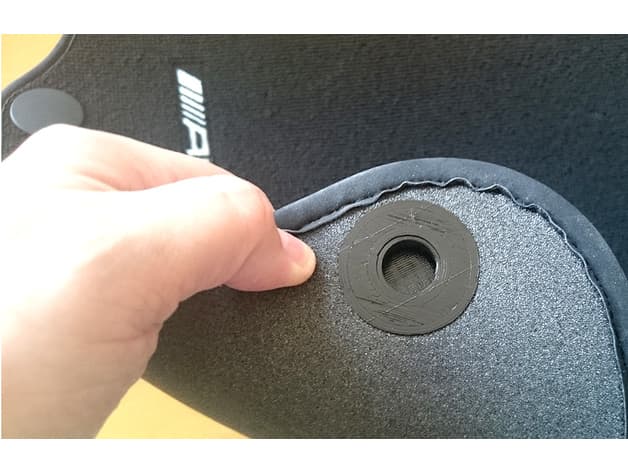 Mercedes W204 (and other models) carpet clip - image