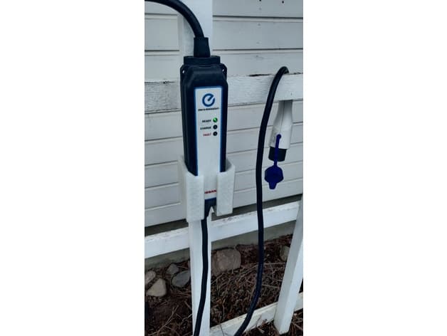 Nissan Leaf EV charger wall mount - image