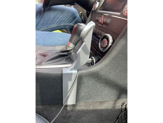 Magnetic Phone Mount for Mercedes Benz SLK R171 - image