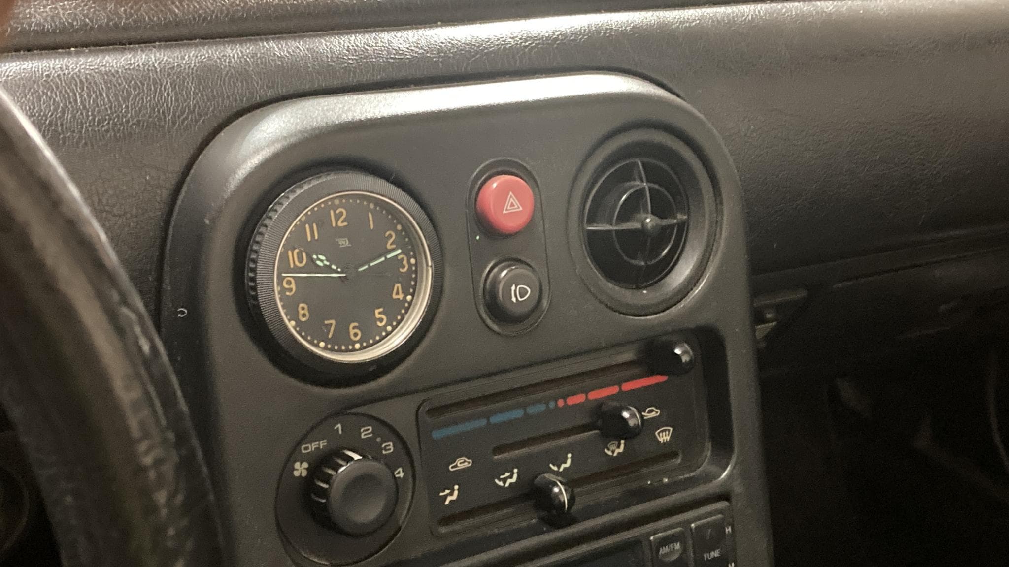 Photo of AVRM "tank clock" mount for Mazda Miata
