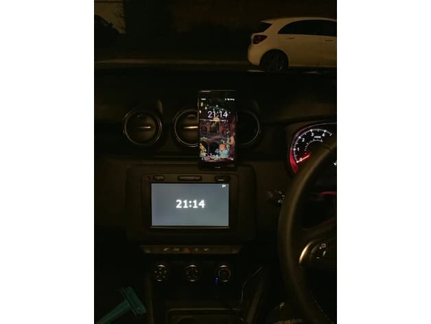 Dacia Duster 2 Phone Mount - image