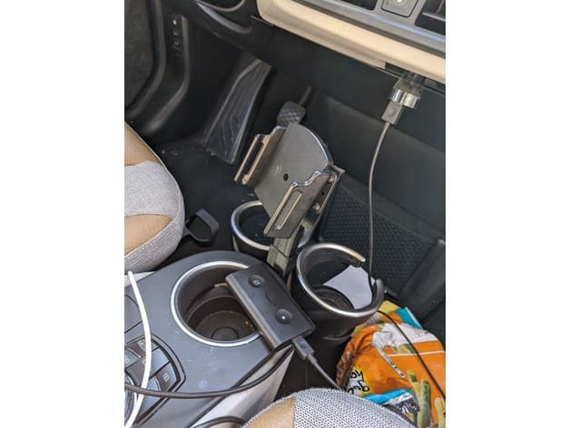 Photo of AMPS plate mount for BMW i3 cup holder