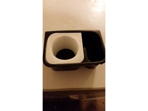 Photo of 2004 Toyota Camry Cupholder
