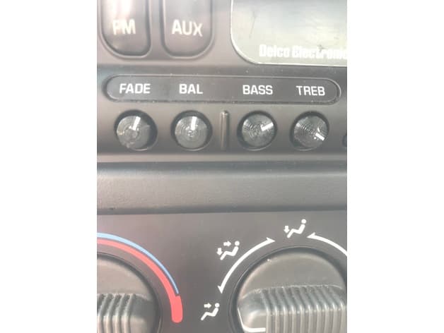 Equalizer knobs for GM radio - image
