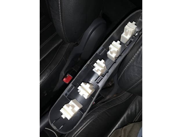 Photo of Fiat 500 Armrest Mount Variable Offset