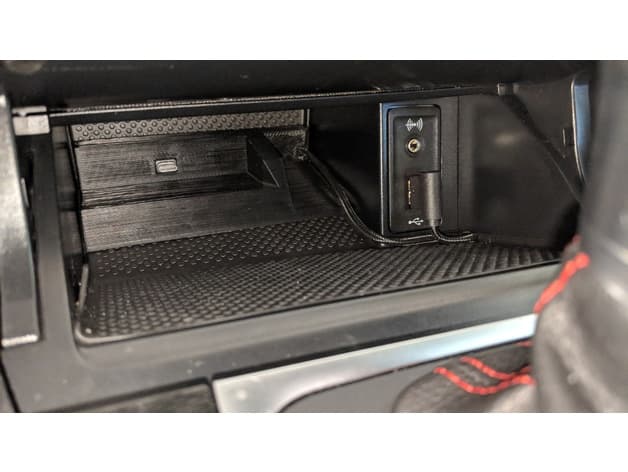 Photo of Pixel 2 XL dock for MK7 VW Golf GTI