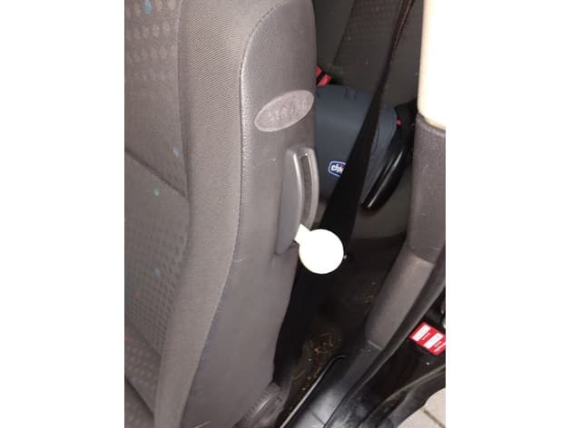 VW front seat knob - image