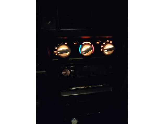 Photo of 04 toyota tacoma hvac knob