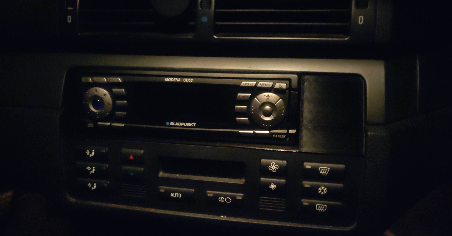 BMW e46 1DIN fascio plate for aftermarket stereo preview