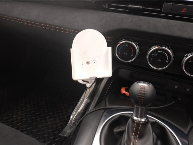 Mazda MX-5 ND phone holder preview