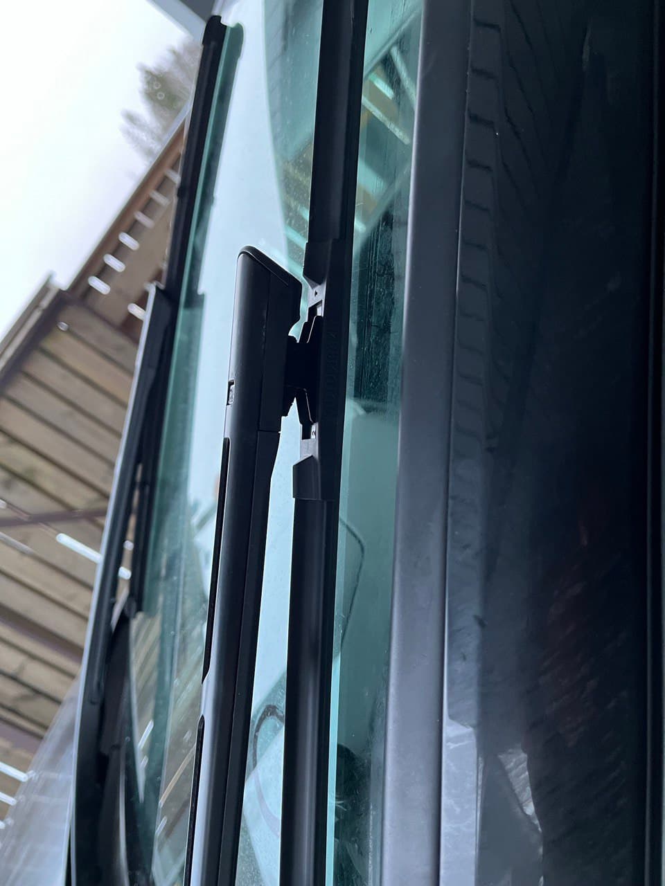 audi e-tron wipers adapter (Spray Nozzle in wiper) GWB072 preview