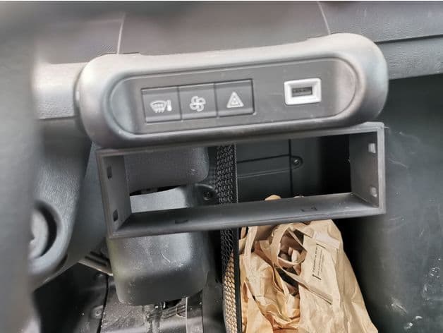 Photo of car radio bracket Support autoradion Citroën Ami
