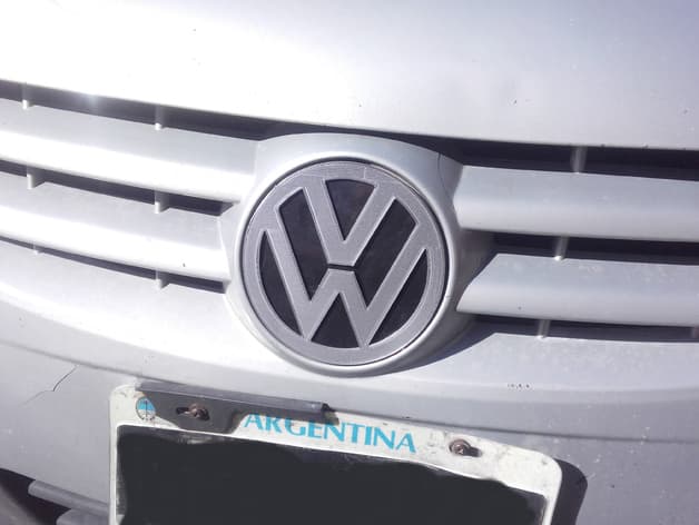 VW GOL TREND 2007 FRONT EMBLEM preview