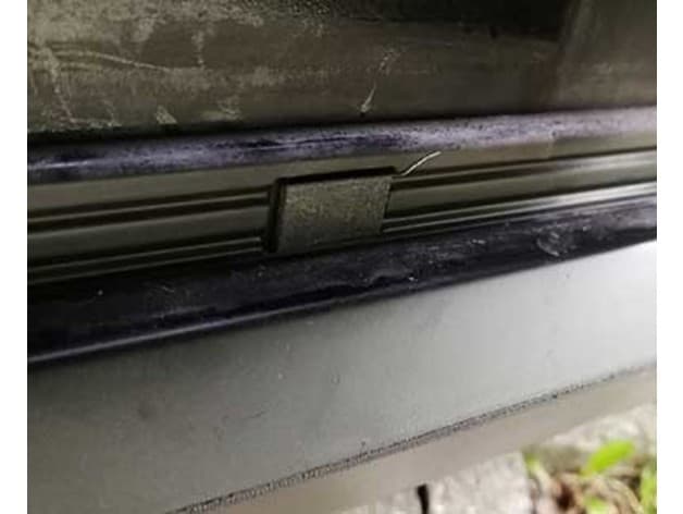 Photo of Dodge Magnum Rocker Panel Clip