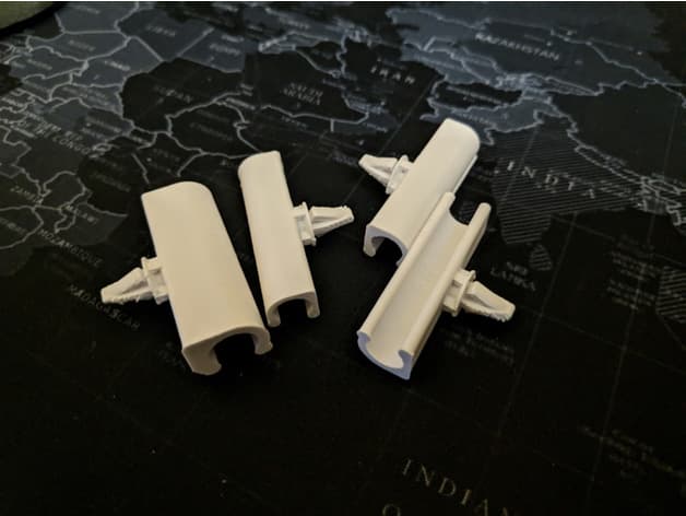 BMW X5 E70 windscreen washer hood hose clips preview