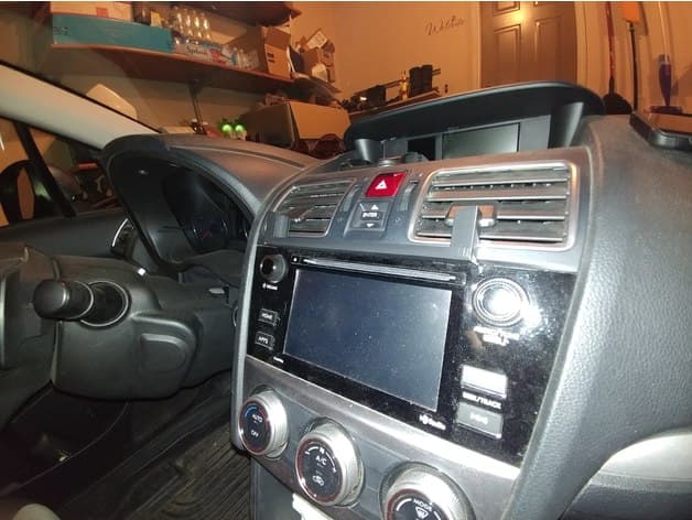 Photo of 2012-2017 Subaru Impreza/Crosstrek Note 9 car mount