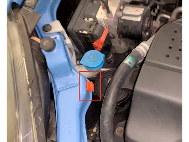 Photo of Bonnet Holder/Motorhauben Clip Suzuki Swift MZ/EZ
