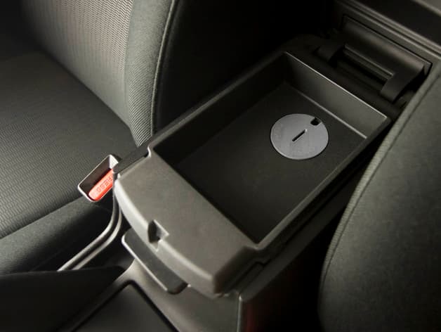 Photo of Mazda3 Console Cable Plug Cap Replacement