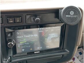 Photo of Toyota Land Cruiser FJ80 above radio insert
