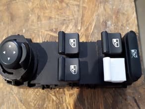 Photo of Alfa Romeo 159 Window button