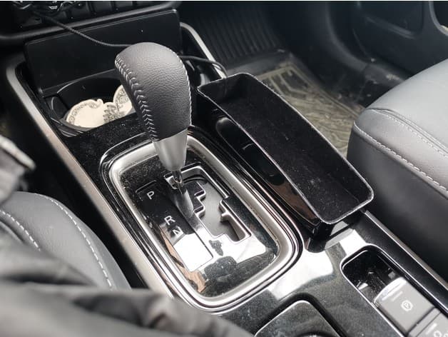 Photo of Mitsubisho outlander 3 console stand