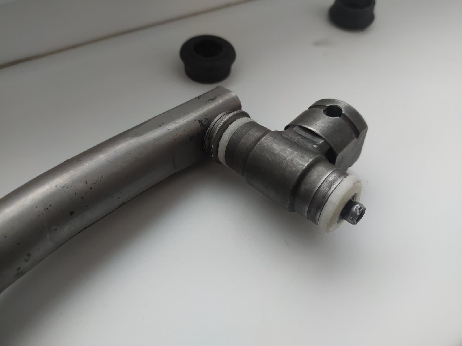 Photo of BMW 25117506858 E46 shifter hub mannual 6 speed transmission