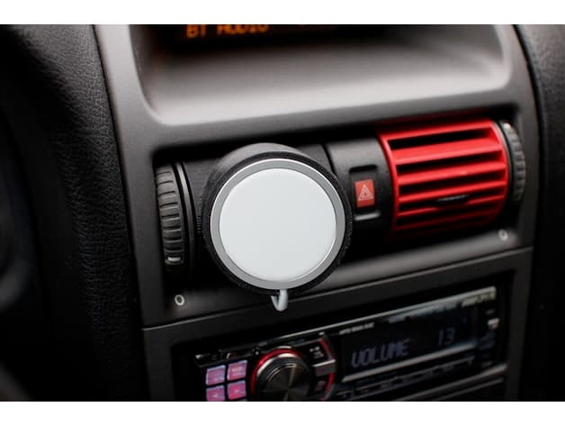 Photo of iPhone MagSafe dock for Opel/Vauxhall Astra G
