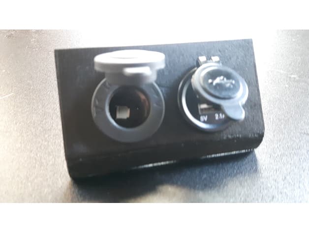 Photo of 12v & USB Plugs instead of Side Ashtray VW T4