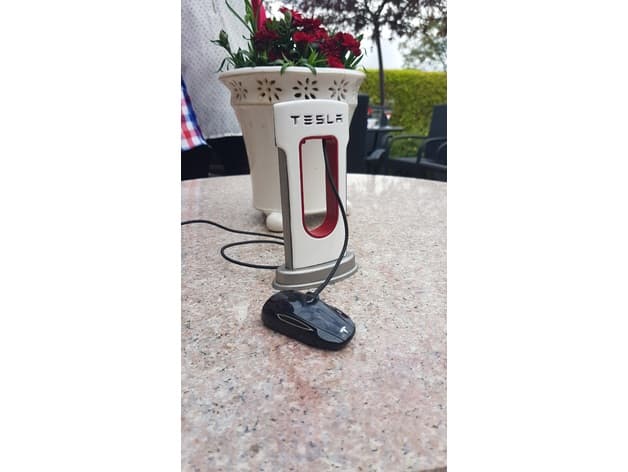 Tesla charger for USB-C Type phones. preview