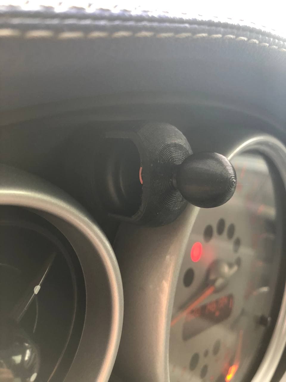 Mini Cooper R53 car phone holder preview