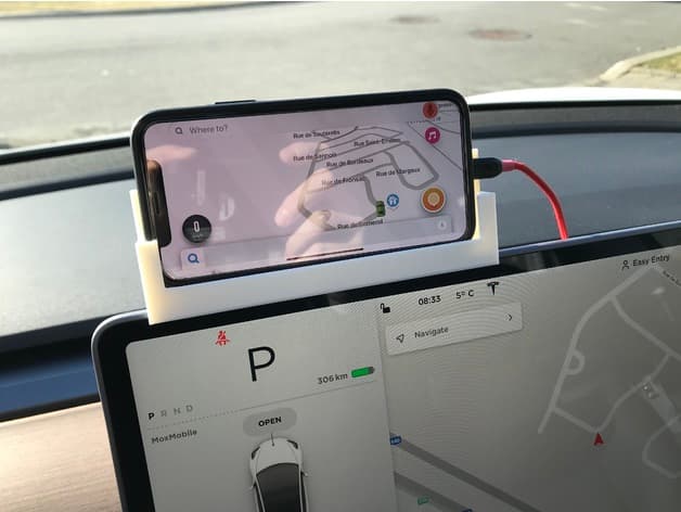 iPhone Holder for Tesla Model 3 preview