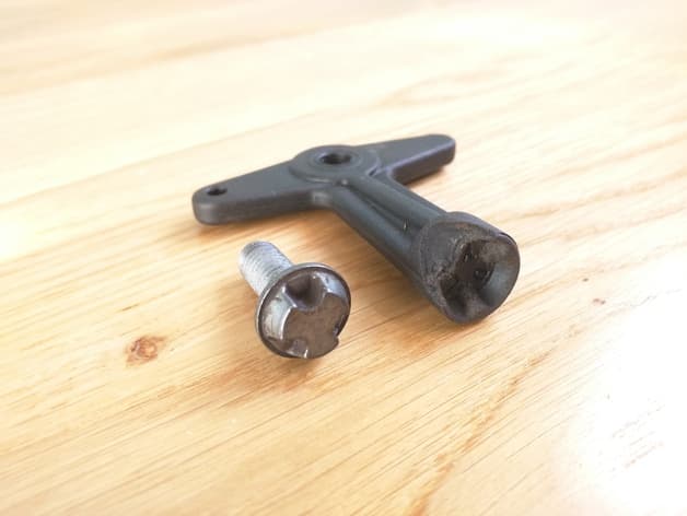 Photo of Renault Scenic centre cap key